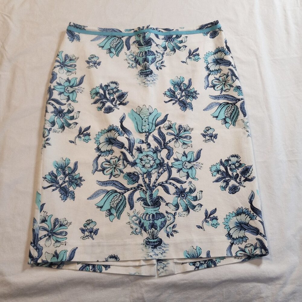 Talbots Blue/Navy and White Jacobin Floral Pencil/Straight Skirt Size 10
